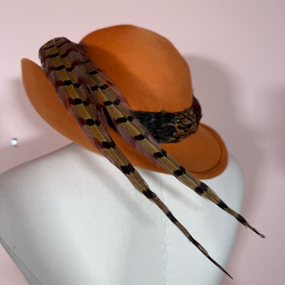 Vintage 1970's 80's burnt orange Wool quail feather avant garde fedora hat - Picture 14 of 17